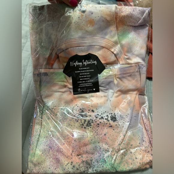 Don’t be a salty witch: Hocus Pocus T-shirt - Picture 2 of 2